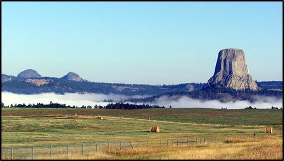 Picture of Devils Tower and Missouri Buttes Eocene alkaline magmatic intrusions
