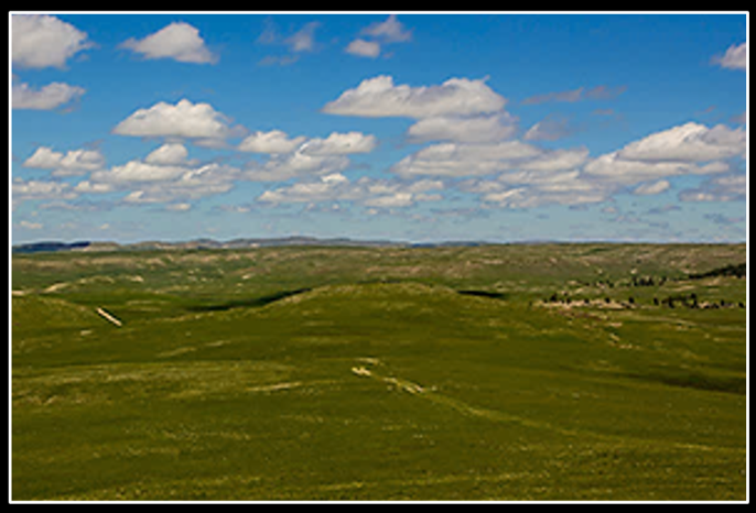 Picture of hilly plains in Glendo area, Wyoming