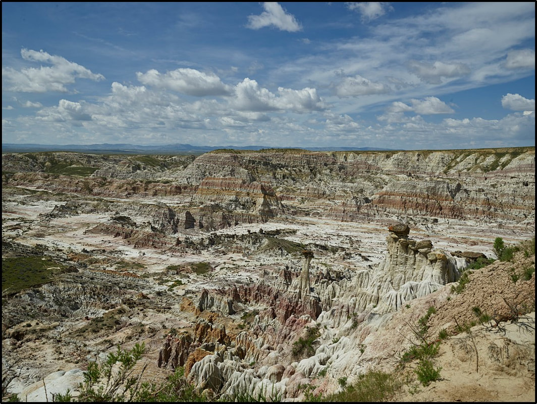 Picture of Eocene Wind River Formation badlands at Hells Half Acre, Natrona County, Wyoming