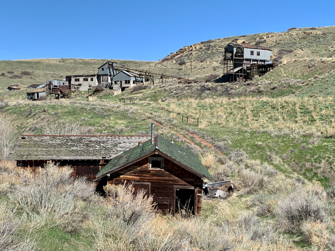Picture of abandoned Smith Mine between Washoe & Bear Creek, Carbon County, Montana